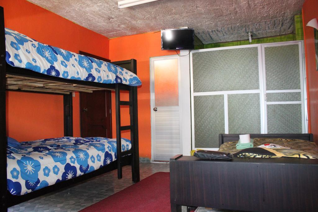 Hostel Sendero De Volcanes Latacunga Esterno foto