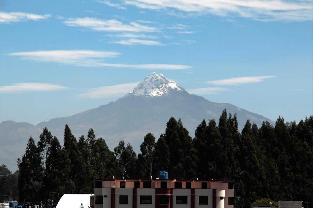 Hostel Sendero De Volcanes Latacunga Esterno foto