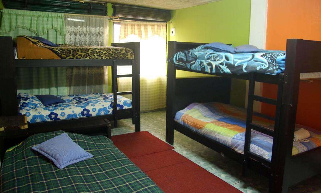 Hostel Sendero De Volcanes Latacunga Esterno foto
